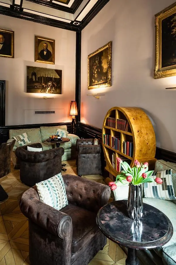 La Maison Du Sage Florens Bed & Breakfast